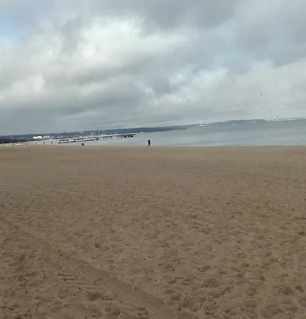 Anchor House アパート